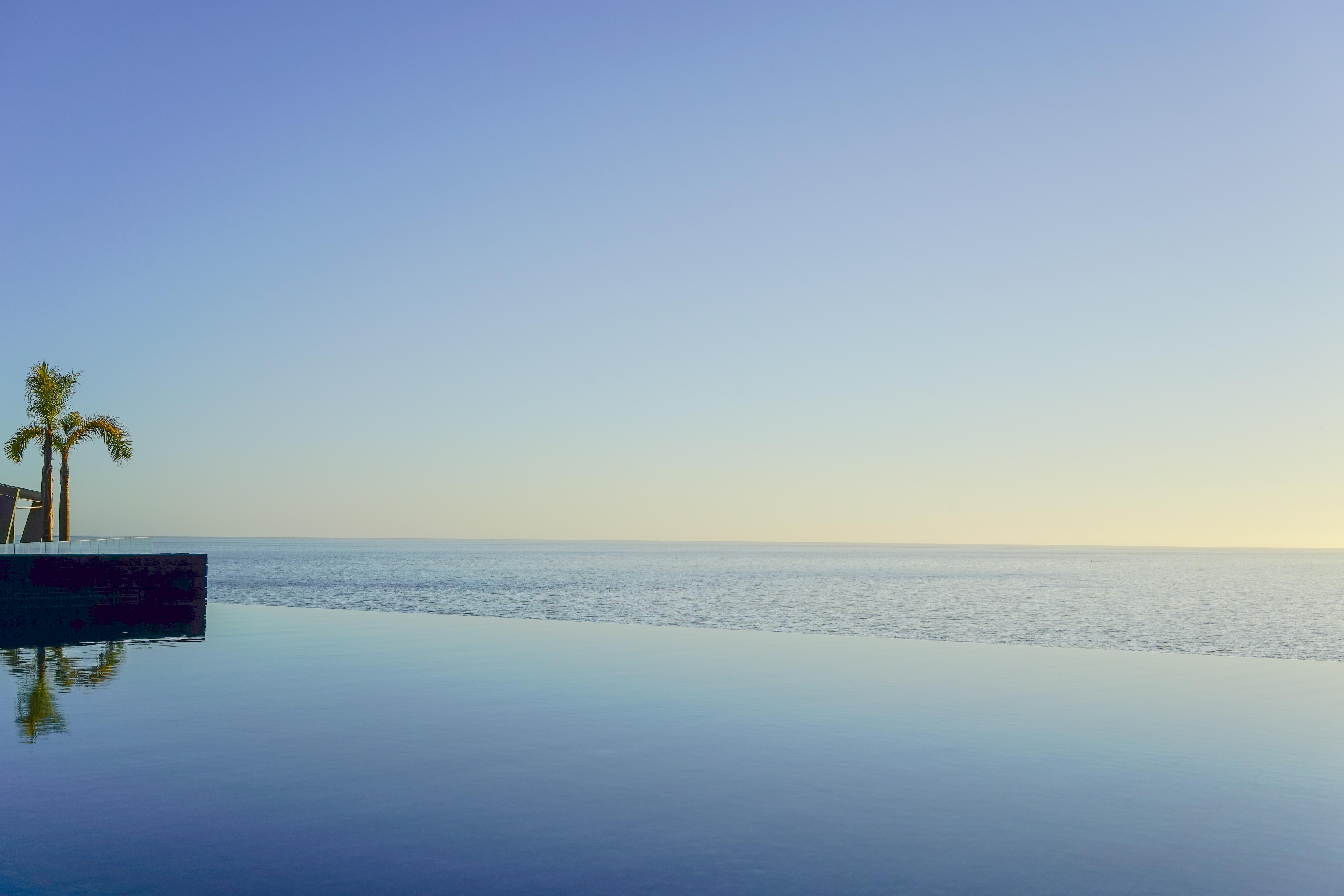 Saccharum - Resort And Spa - Savoy Signature Calheta  Exterior photo Infinity pool at the Cape