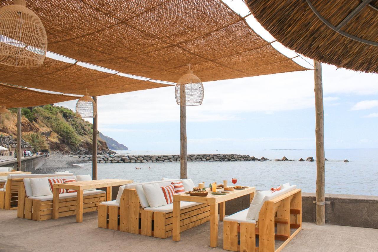 Saccharum - Resort And Spa - Savoy Signature Calheta  Exterior photo The beach bar at the Hotel