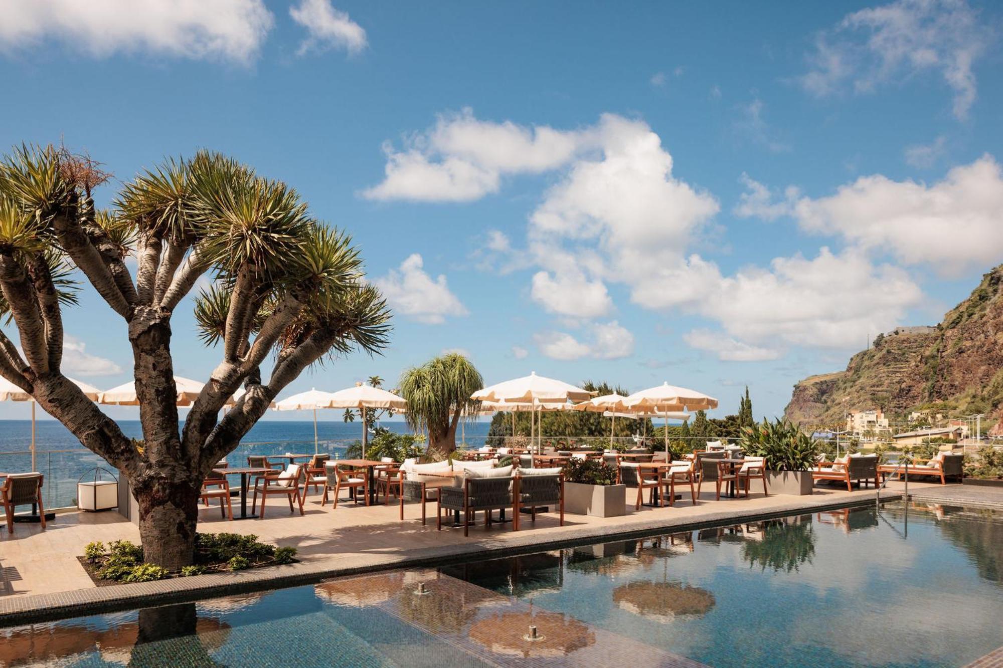 Saccharum - Resort And Spa - Savoy Signature Calheta  Exterior photo The pool at the Cape Grace